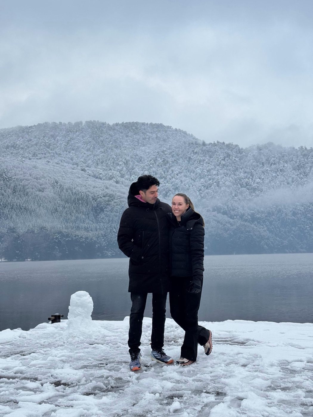 Lago nevado, sur de Chile